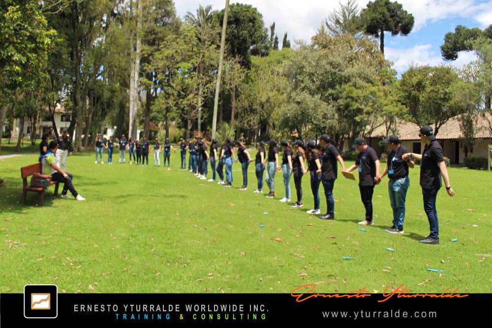 Aprendizaje experiencial con Talleres de Cuerdas en LATAM | Desarrollo de equipos de alto desempeño