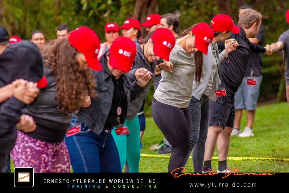 Talleres de Cuerdas para Team Building en LATAM | Experiencias vivenciales de colaboración