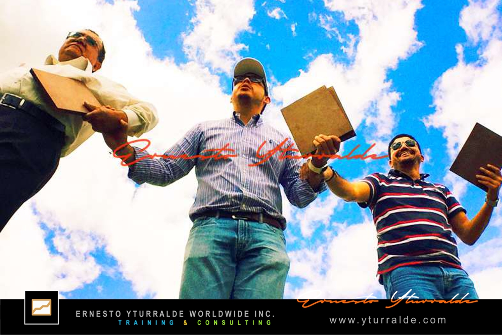 Fortalecimiento de equipos con Talleres de Cuerdas en LATAM | Team Building organizacional