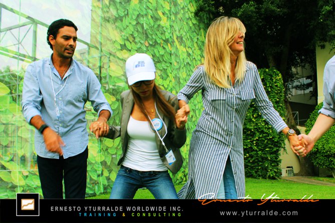 Team Building outdoor con Talleres de Cuerdas en LATAM | Experiencias para equipos de trabajo