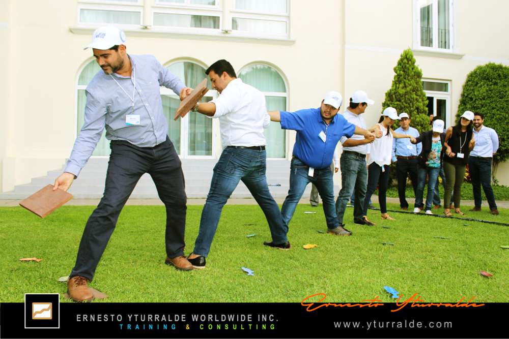Debriefing | Team Building | Talleres de Cuerdas Bajas | Team Building para el desarrollo de equipos de trabajo