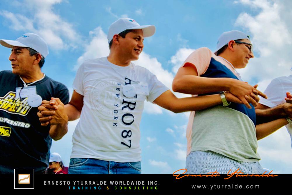 Talleres vivenciales de Cuerdas Bajas en LATAM | Trabajo en equipo con propósito y resultados